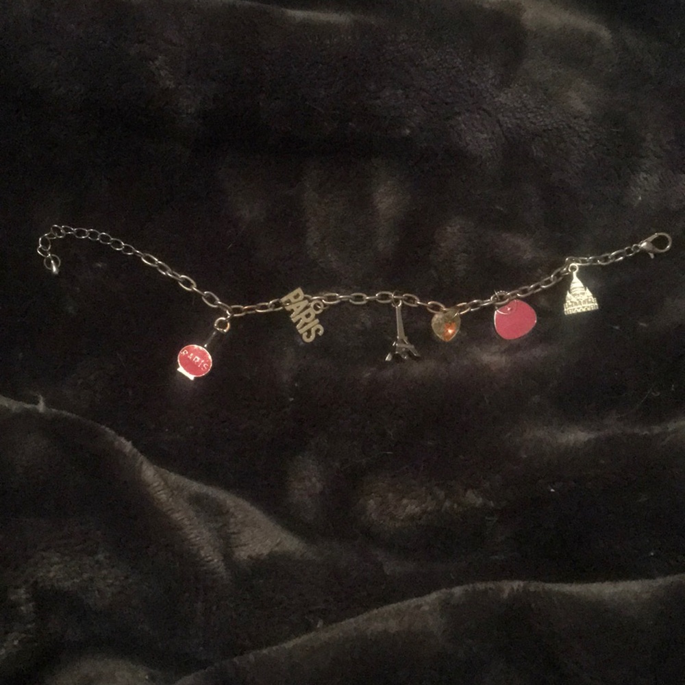 Silver Paris charm bracelet!